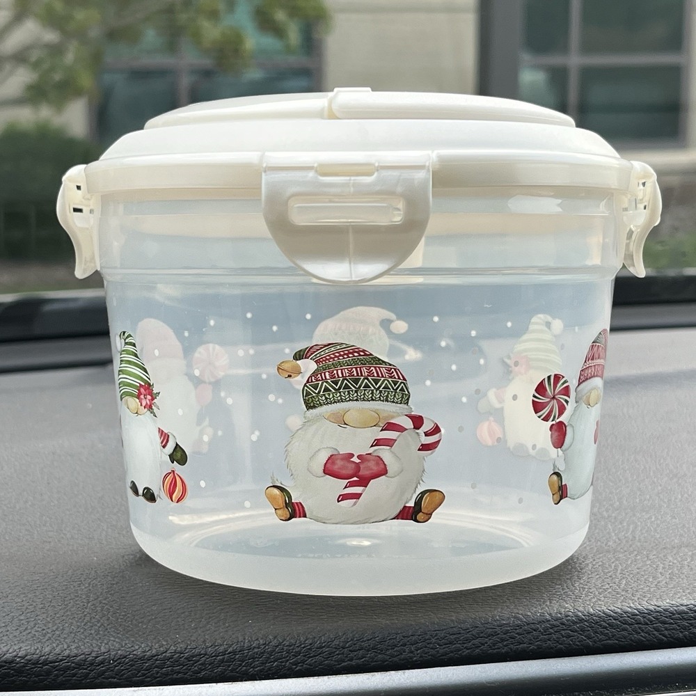 Christmas Gnome Lock & Lock Container Round With Handle 1.3 Qt